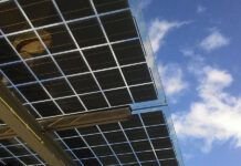 Paneles solares bifaciales: cómo funcionan, cuándo convienen y por qué son el futuro de la energía solar